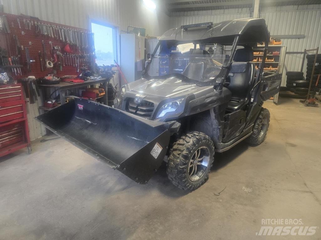  UTV CF 850 Mini rýpadla < 7t