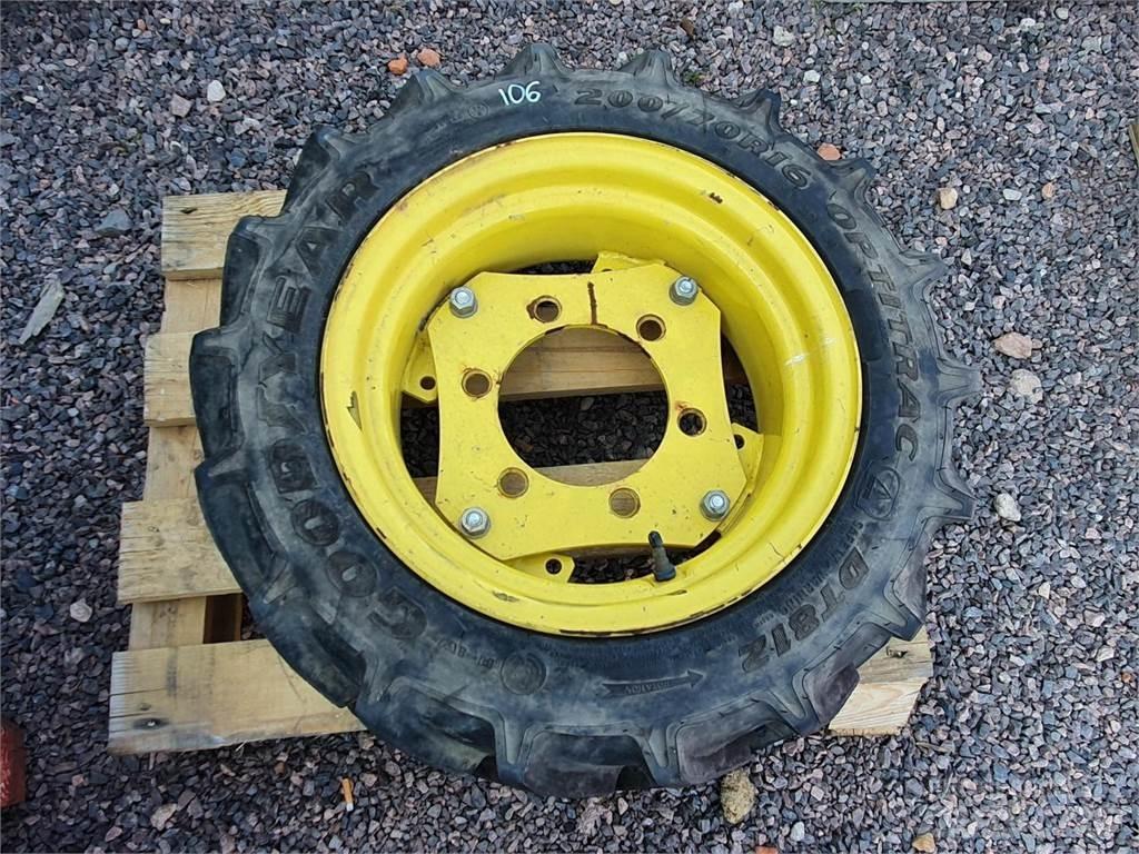 Goodyear 200/70R16 Pneumatiky, kola a ráfky