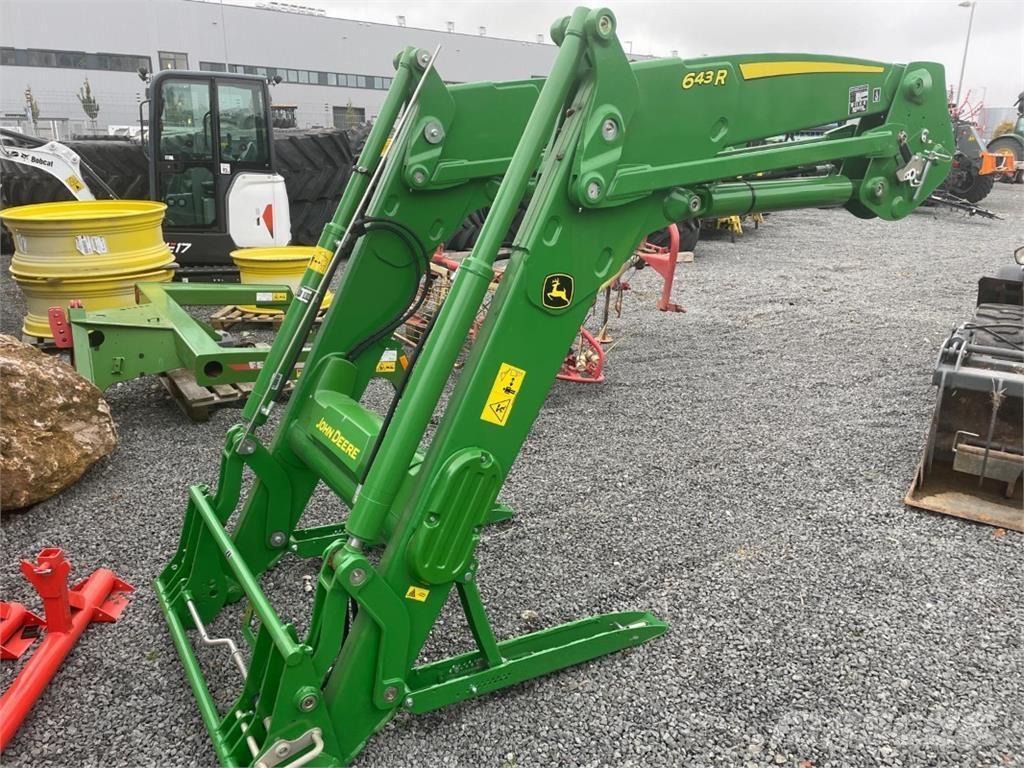 John Deere 643R Čelní nakladače a rypadla
