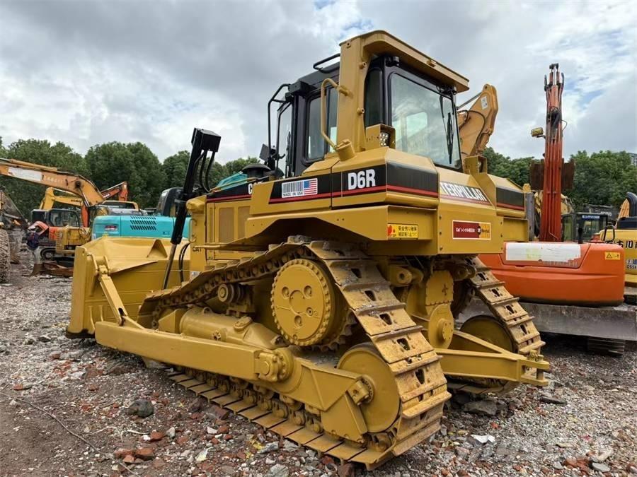 CAT D 6 R Pásové dozery