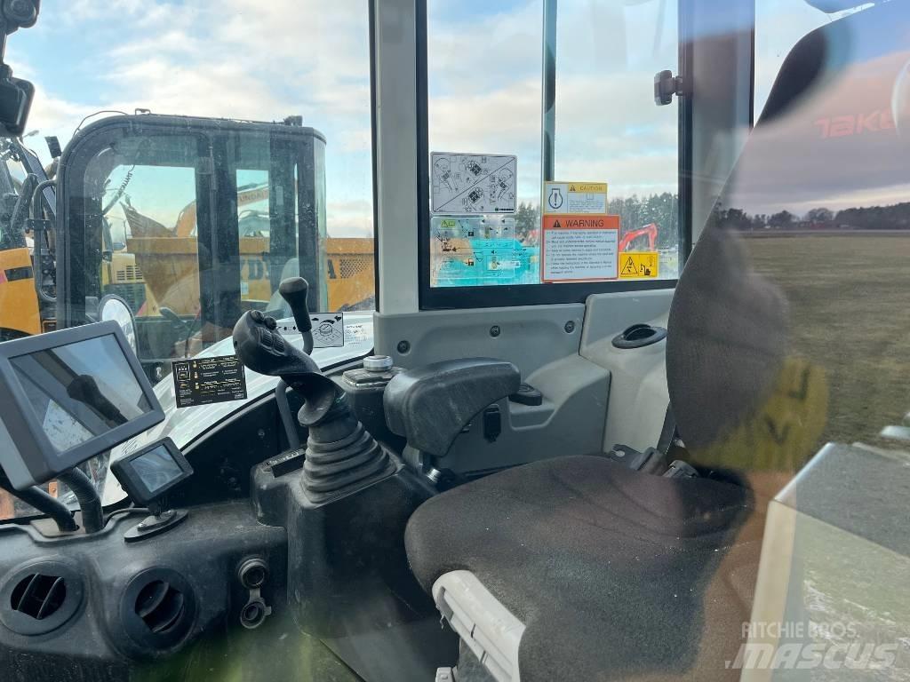Takeuchi TB 370 Midi rýpadla 7t - 12t
