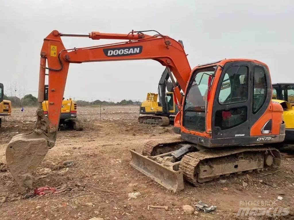 Doosan DX 75-9 C Pásová rýpadla