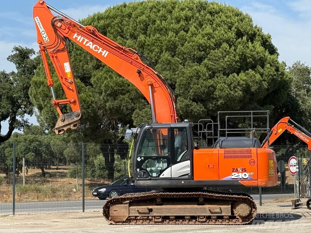 Hitachi ZX 210 LC-6 Pásová rýpadla