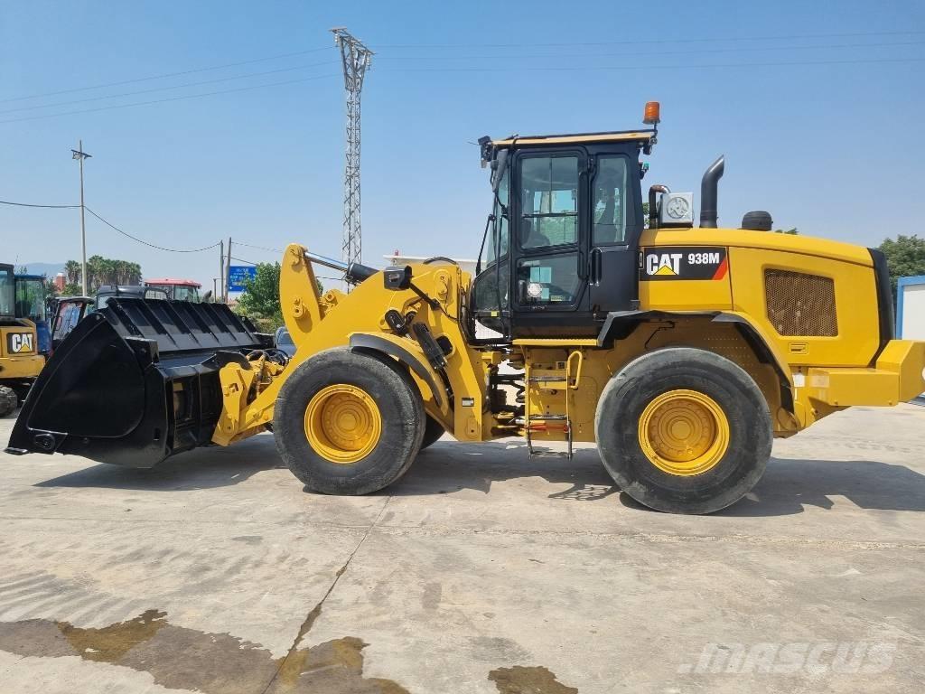 CAT 938 M Kolové nakladače