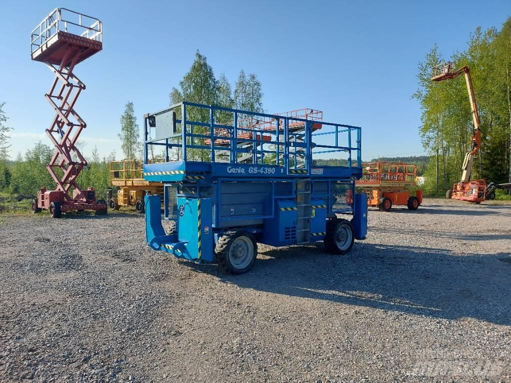 Genie GS 4390 Nůžková zvedací plošina