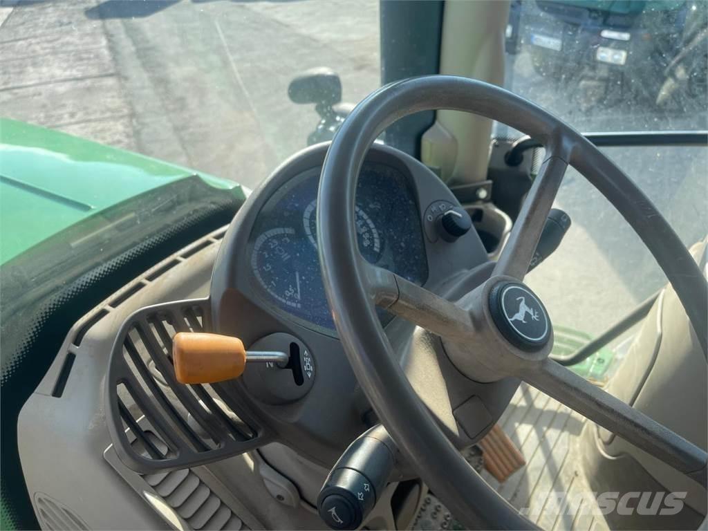 John Deere 6195 R Traktory
