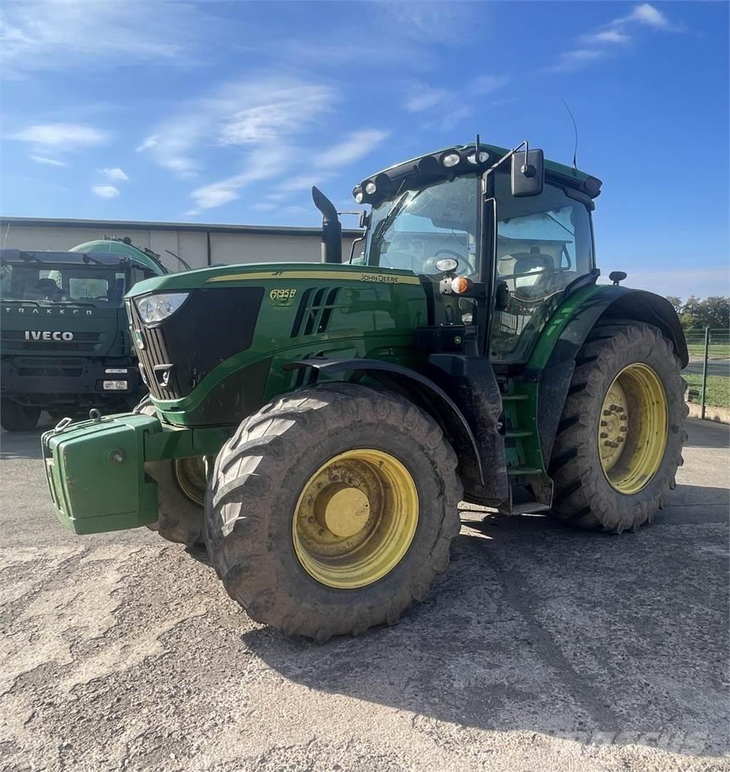 John Deere 6195 R Traktory