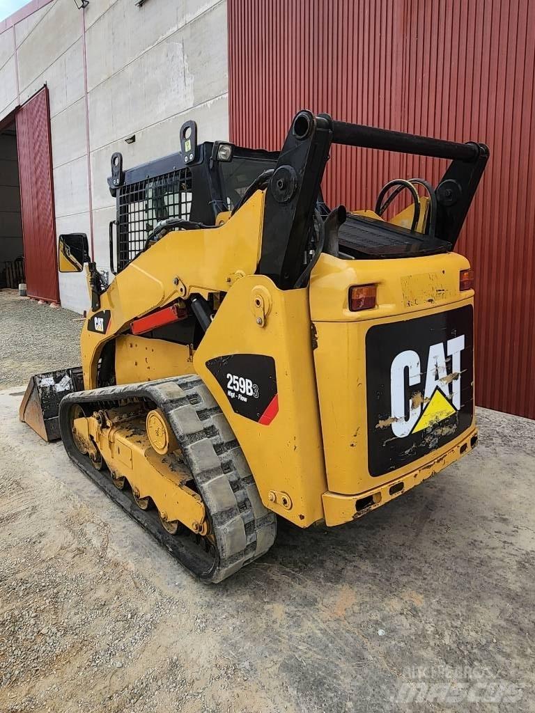 CAT 259 B Smykem řízené nakladače