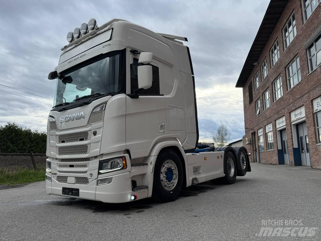 Scania R 590 Tahače