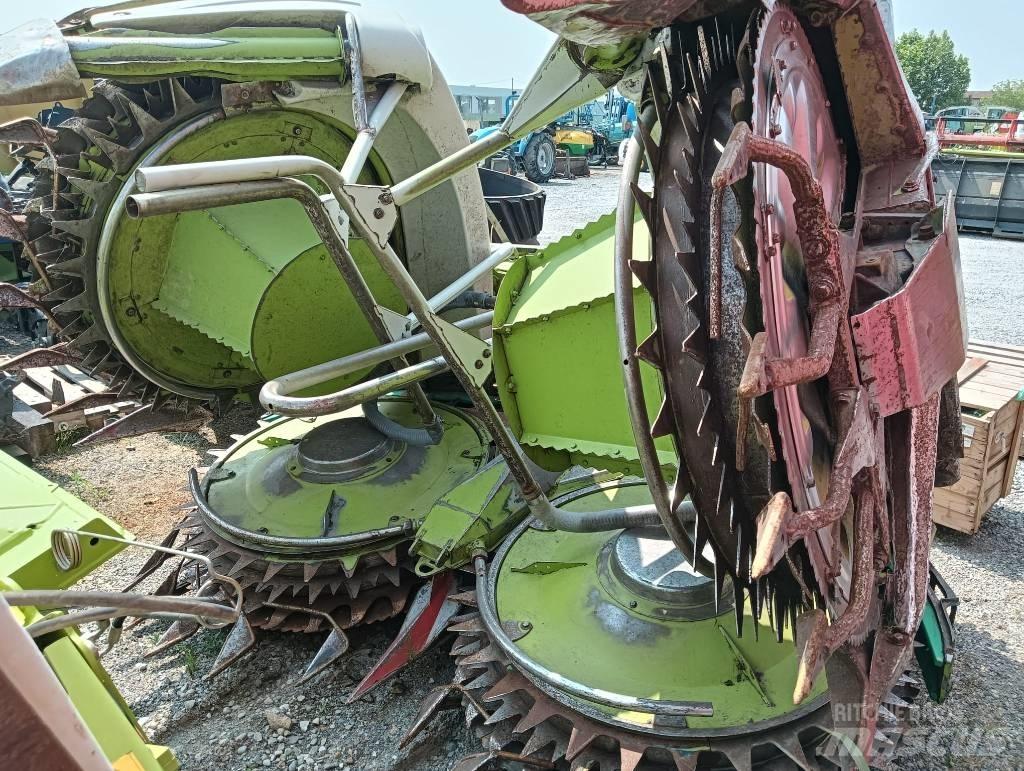 CLAAS Orbis 600 Samojízdné sekačky