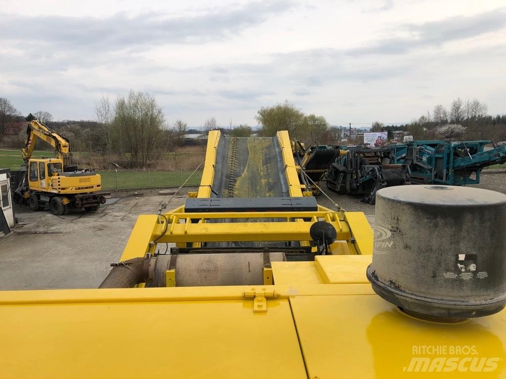 Keestrack B5 (GIOVE) Mobilní drtiče