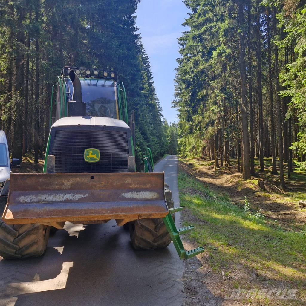 John Deere 1210 G Vyvážecí traktory