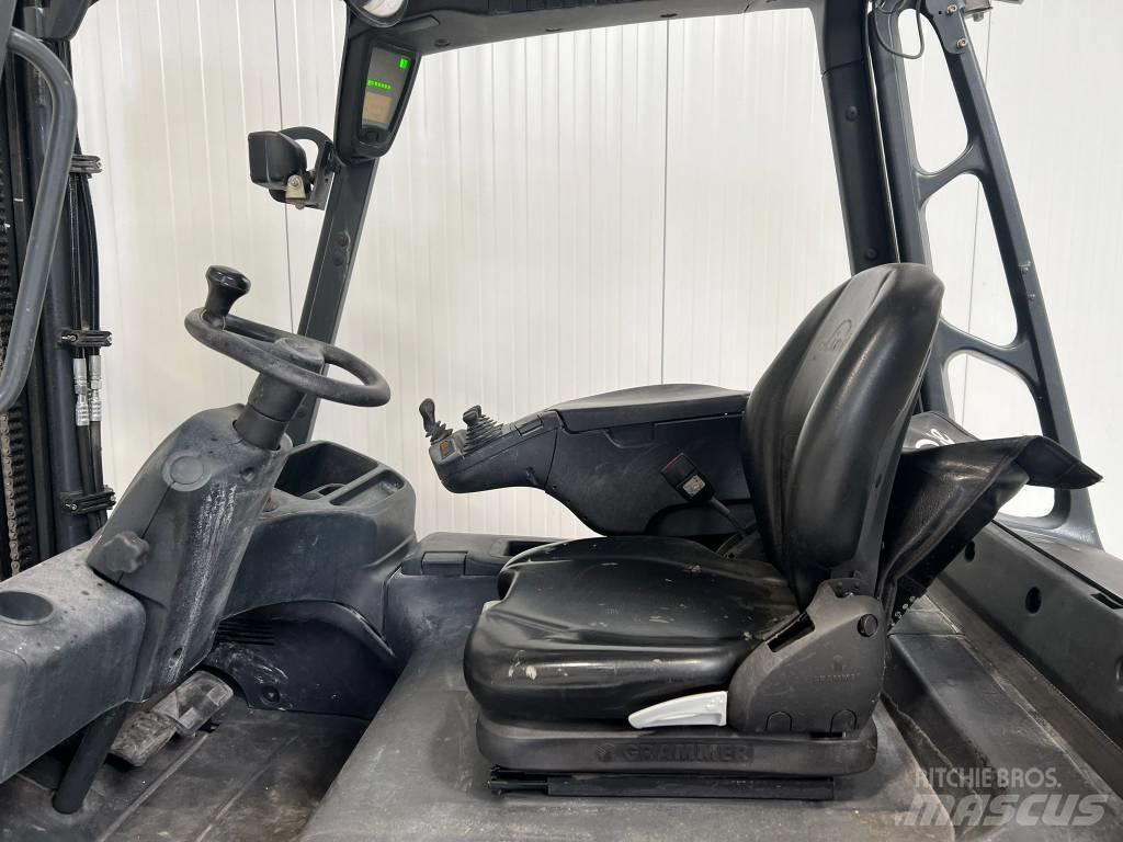 Linde E30-01 Akumulátorové vozíky