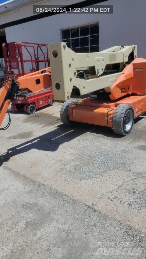 JLG E 450 AJ Kloubové plošiny