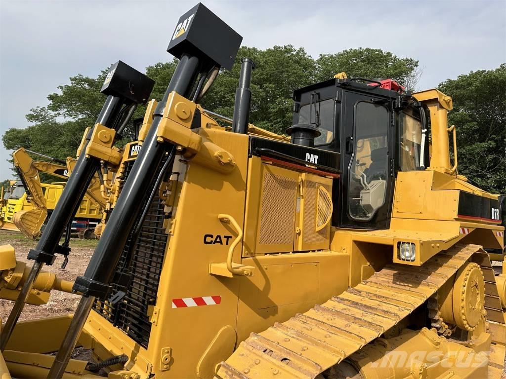 CAT D7R Pásové dozery