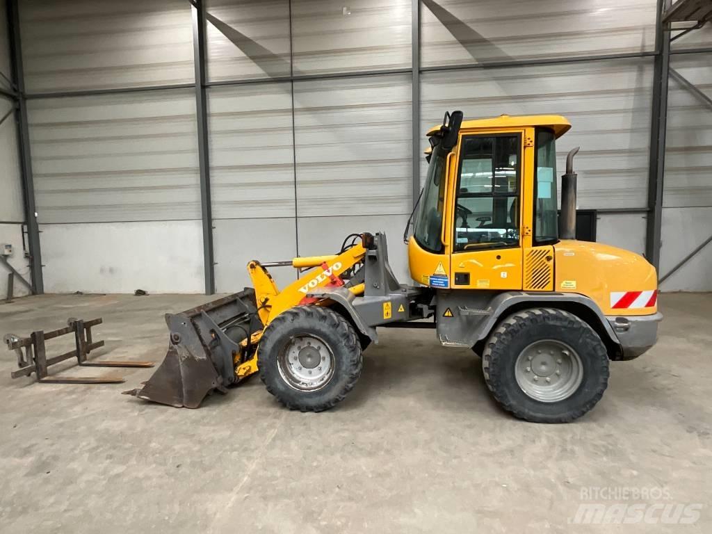 Volvo L 30 B-Z/X Kolové nakladače