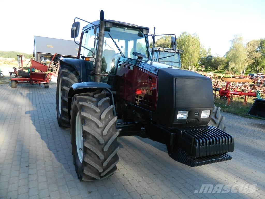 Valtra 8550 Traktory