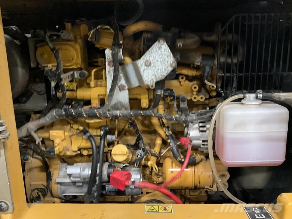 CAT 308 CR Midi rýpadla 7t - 12t