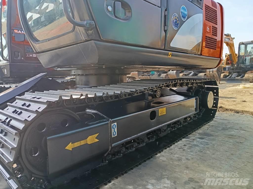 Hitachi ZX 70 Midi rýpadla 7t - 12t
