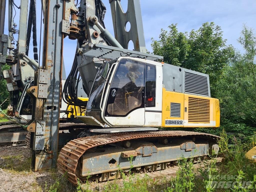 Liebherr LRB 155 Pilířové jeřáby