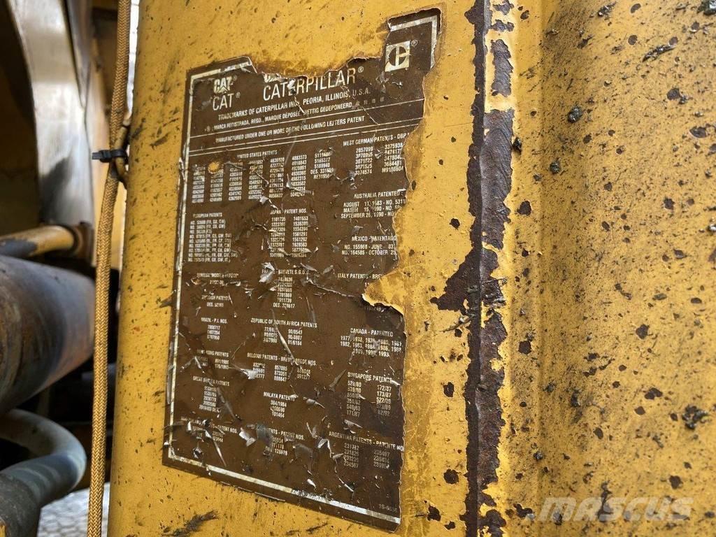 CAT 992 D Kolové nakladače