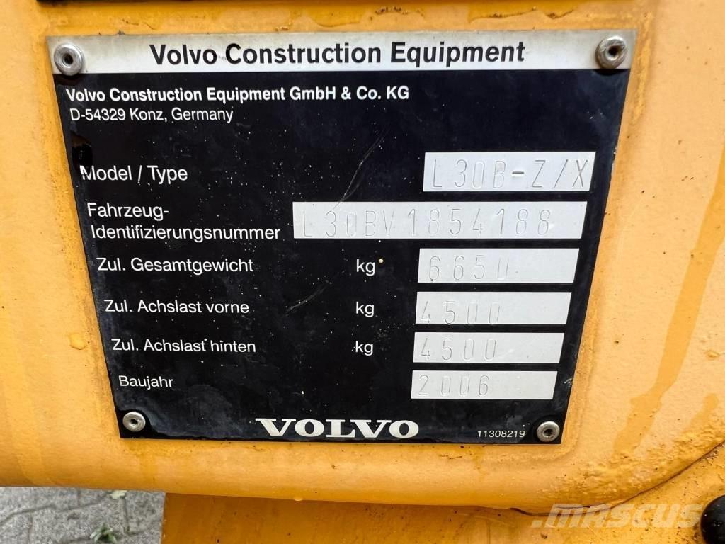 Volvo L 30 B Kolové nakladače