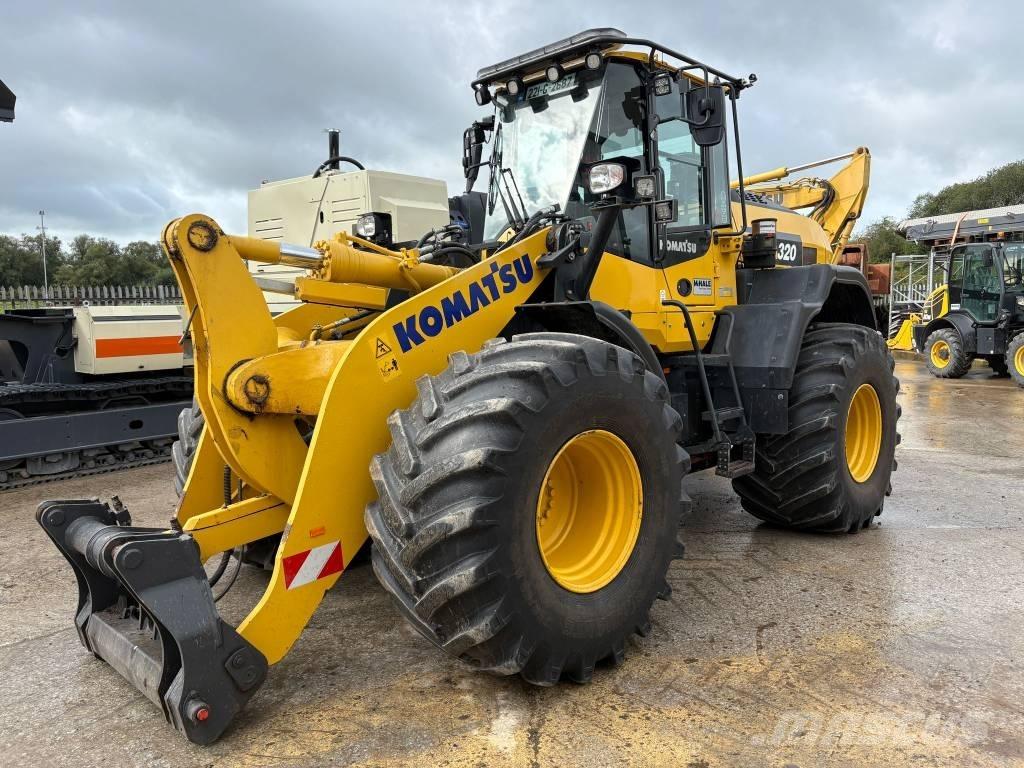Komatsu WA320-8 Kolové nakladače