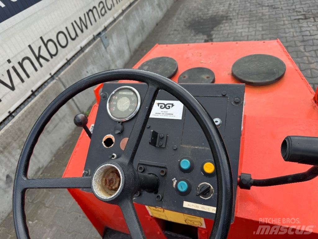 CASE Vibromax 152k Tahačové válce