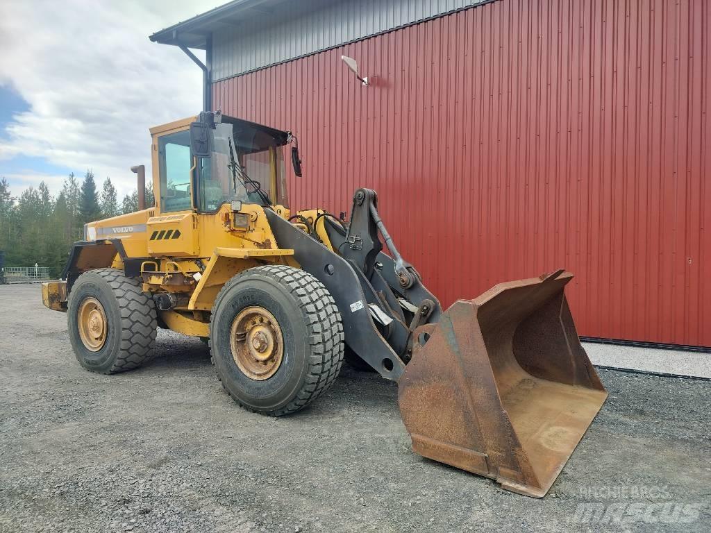 Volvo L90C Kolové nakladače