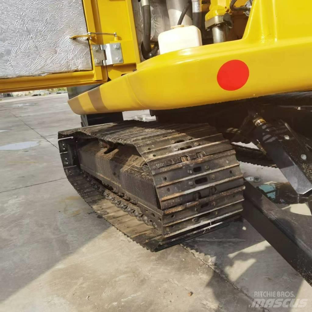CAT 306E2 Mini rýpadla < 7t