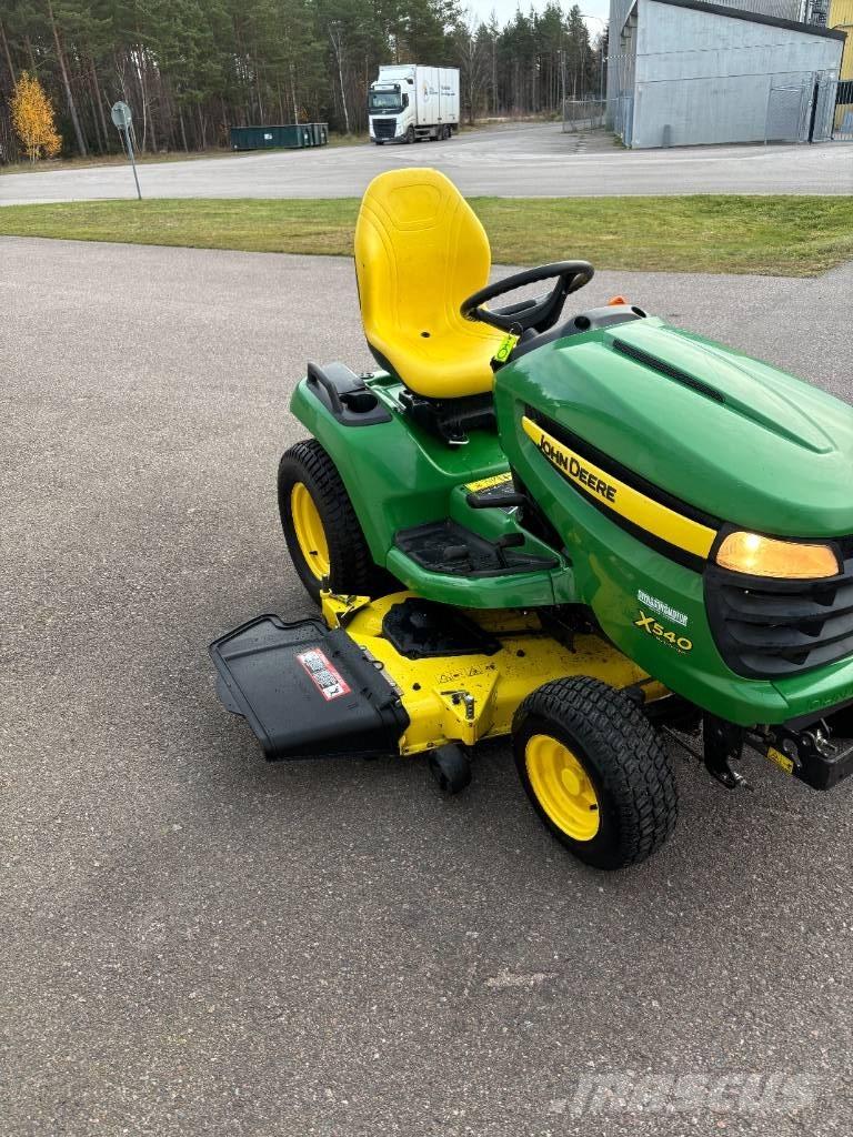 John Deere X 540 Samojízdné sekačky