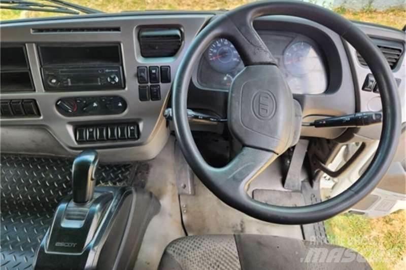 UD TRUCKS QUESTER Další