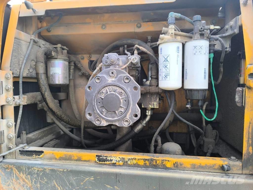 Volvo EC460CL Pásová rýpadla