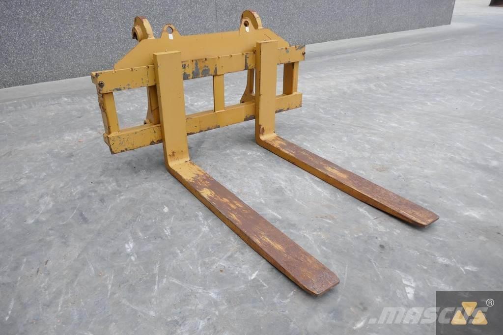 CAT 966/972 Forks Doprava – ostatní