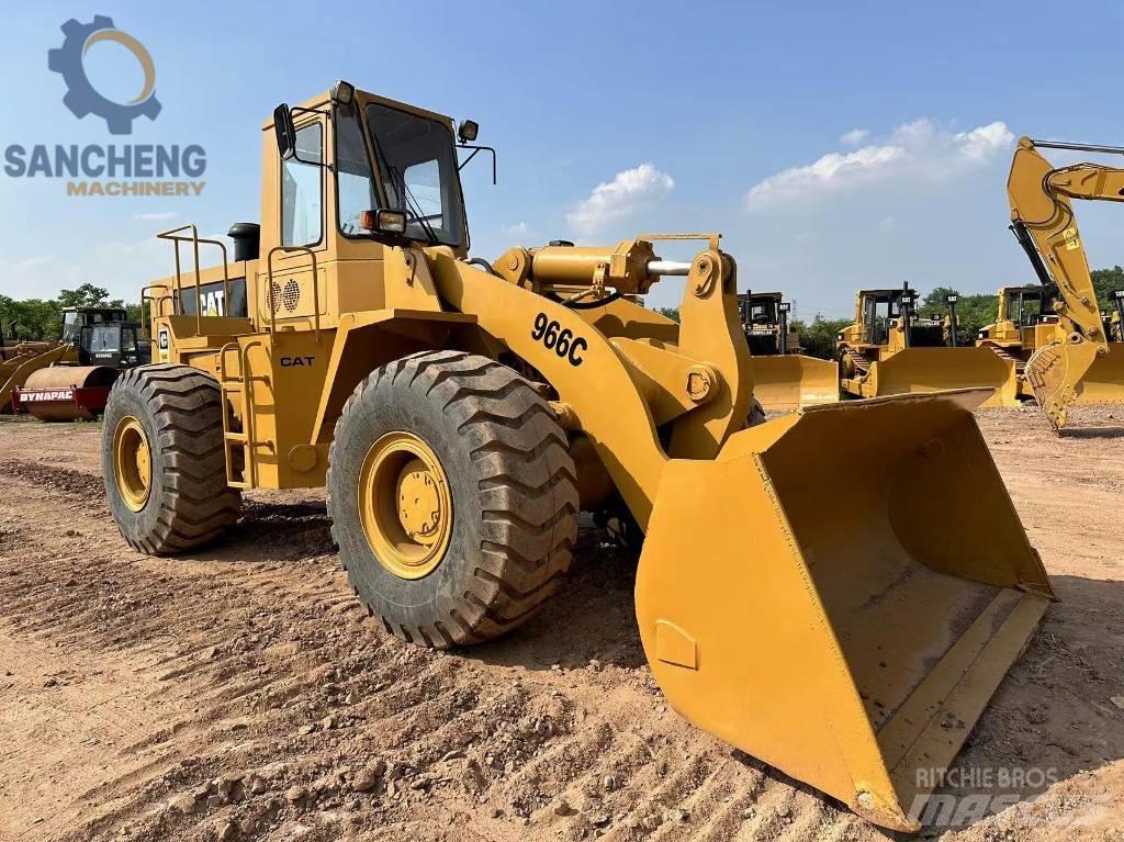 CAT 966 C Kolové nakladače