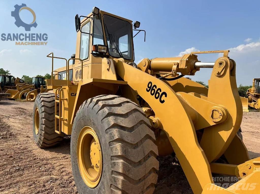 CAT 966 C Kolové nakladače