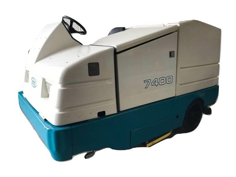 Tennant 7400 Zametací stroje