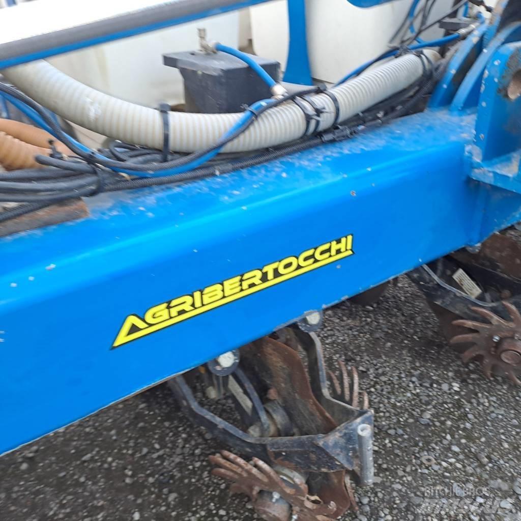 Kinze 3110 Přesné secí stroje