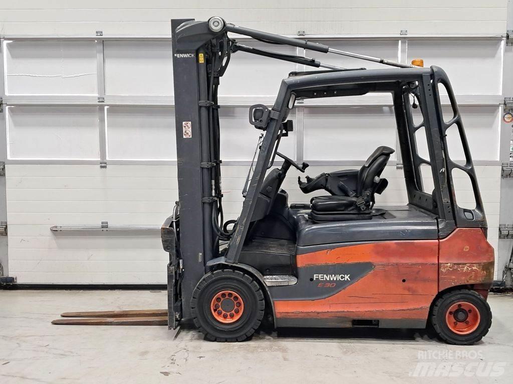 Linde E30L-01 Akumulátorové vozíky
