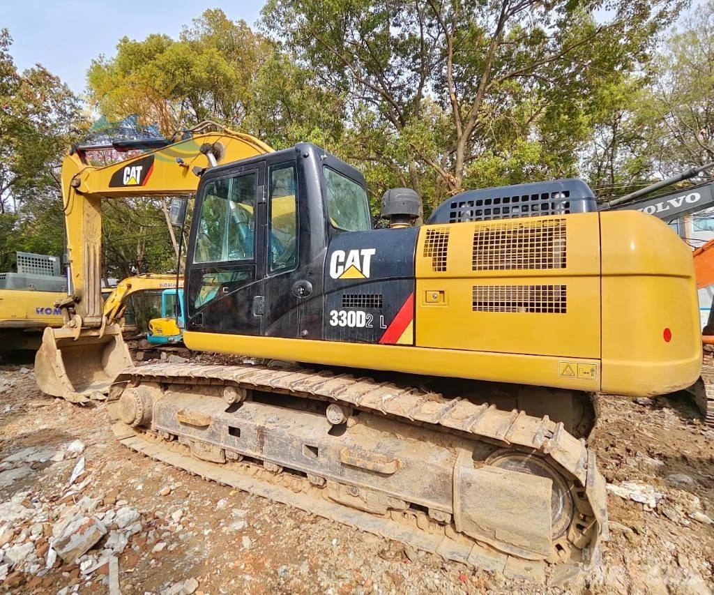 CAT 330 D2L Pásová rýpadla