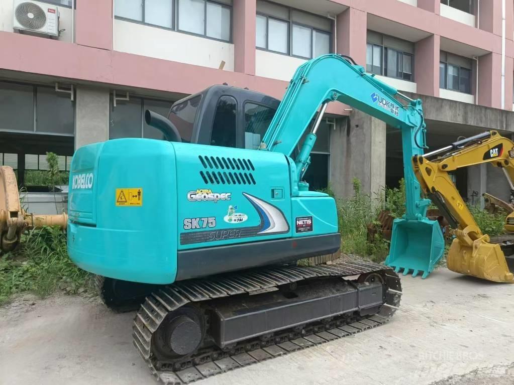 Kobelco SK 75 Midi rýpadla 7t - 12t