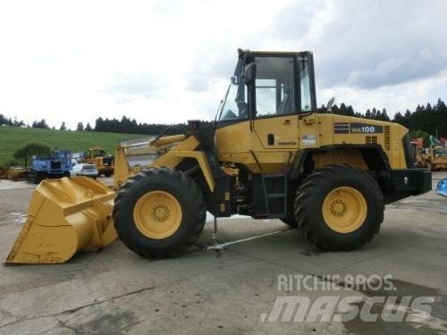 Komatsu WA100-5 Kolové nakladače