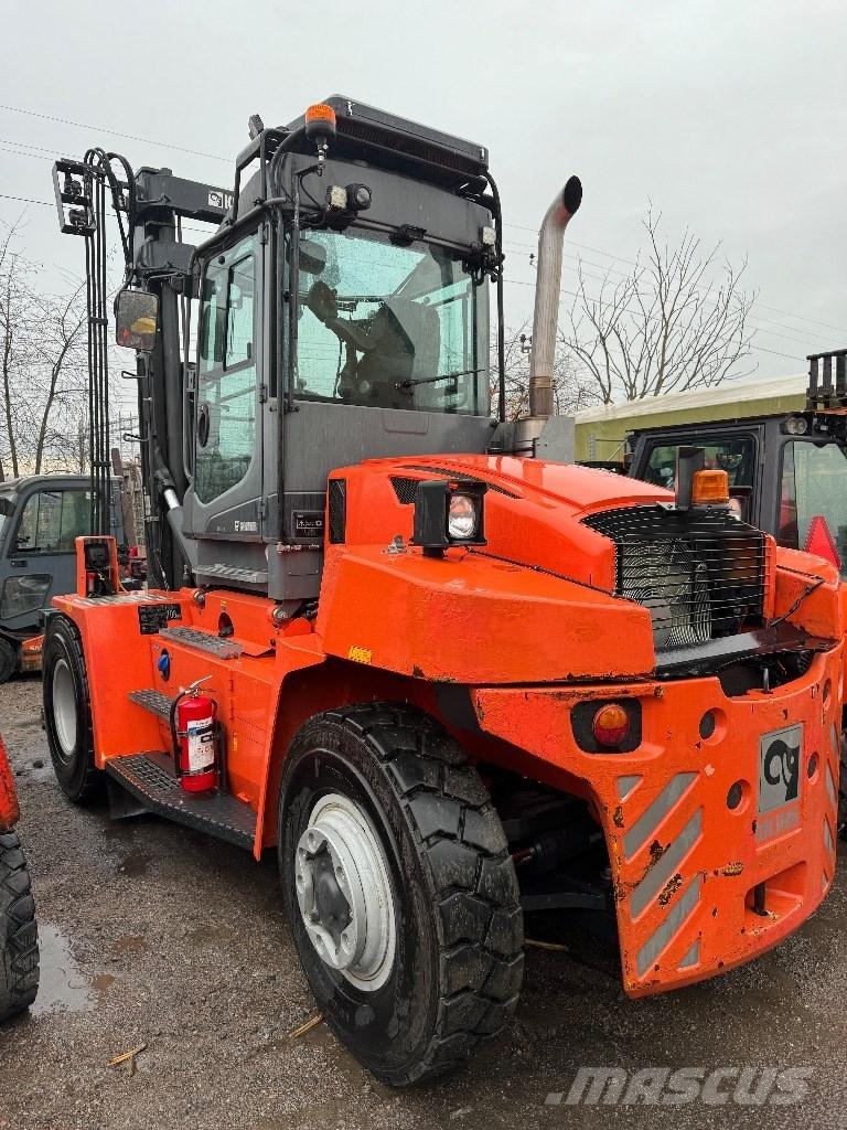 Kalmar DCG120-6 Dieselové vozíky