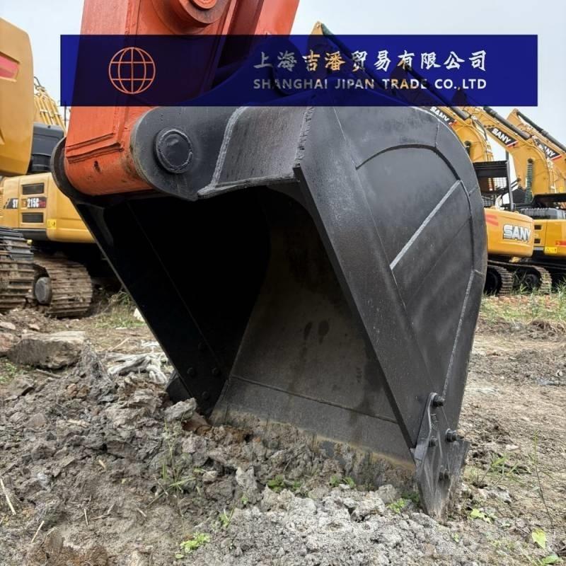 Hitachi ZX 210 Pásová rýpadla