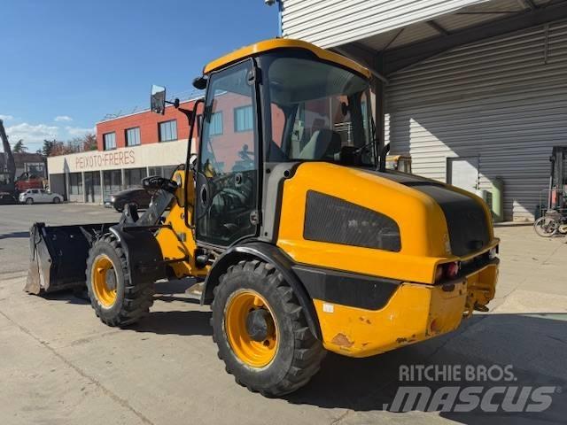JCB 406 Kolové nakladače