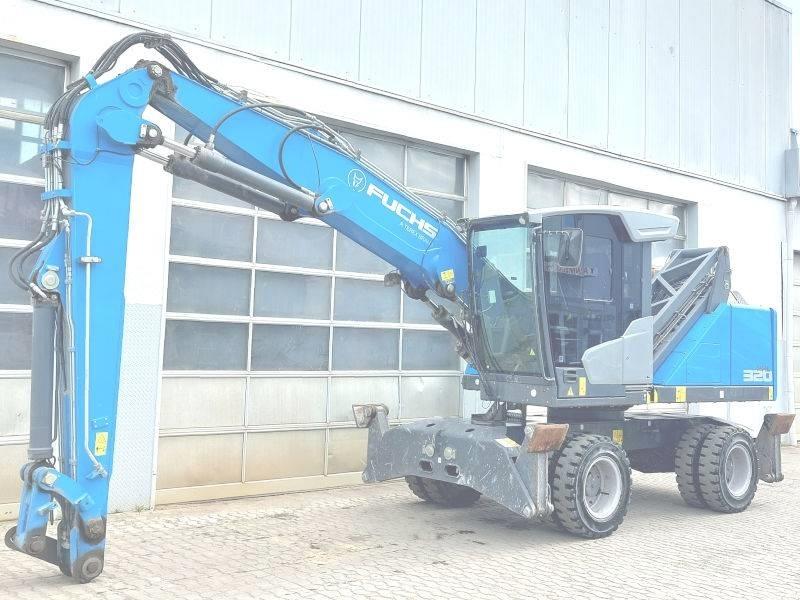 Fuchs MHL 320 F Stroje pro manipulaci s odpadem