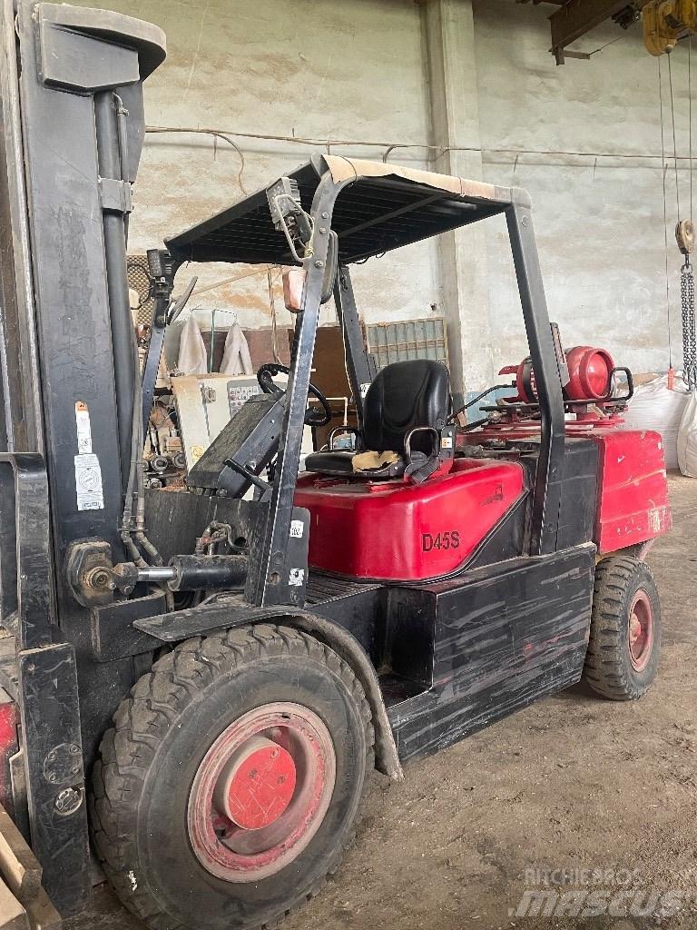 Doosan D 45 S-7 Manipulace s materiálem – ostatní