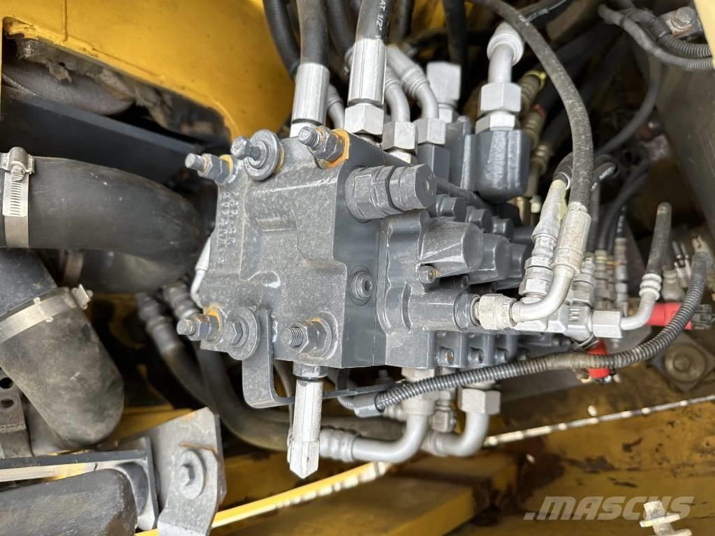 Komatsu PC78US Midi rýpadla 7t - 12t