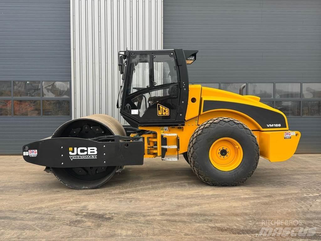JCB VM166D Tahačové válce