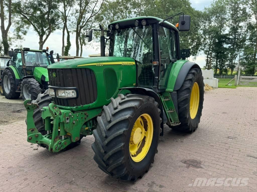 John Deere 6520 Traktory